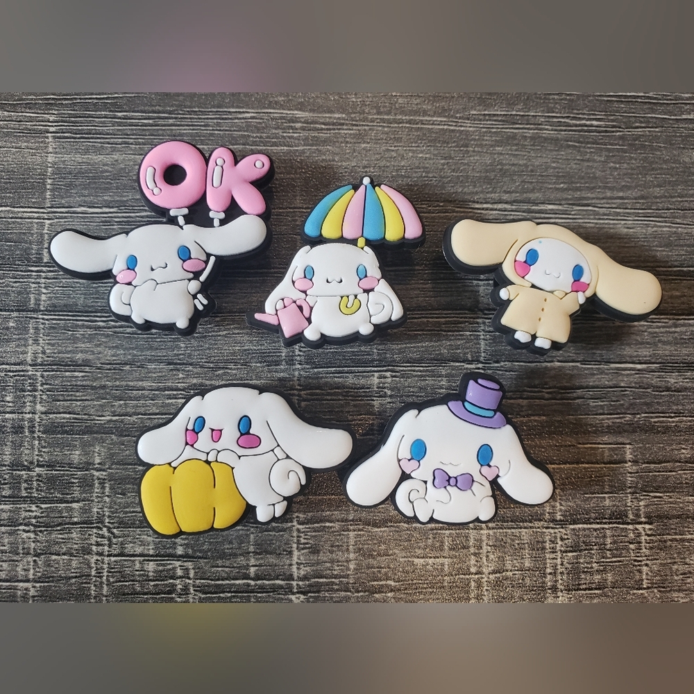 5 x New Croc Charms / Jibbitz, Cinnamoroll style